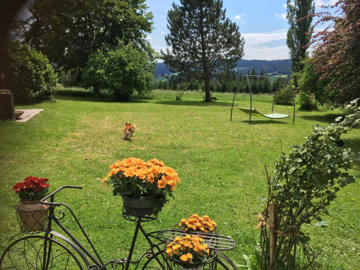 Naturforsthaus Ferienwohnung Fuer Hunde- Und Tierverbundene Menschen Preitenegg Eksteriør bilde